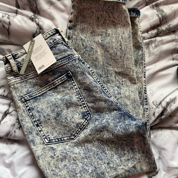 Petite ASOS mom jeans - Picture 1 of 3
